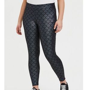 NWT TORRID Iridescent Mermaid Leggings